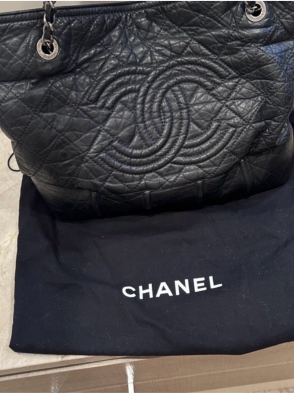 Chanel : Shopping In Moscow Tote 🖤 - Picture 6 of 9